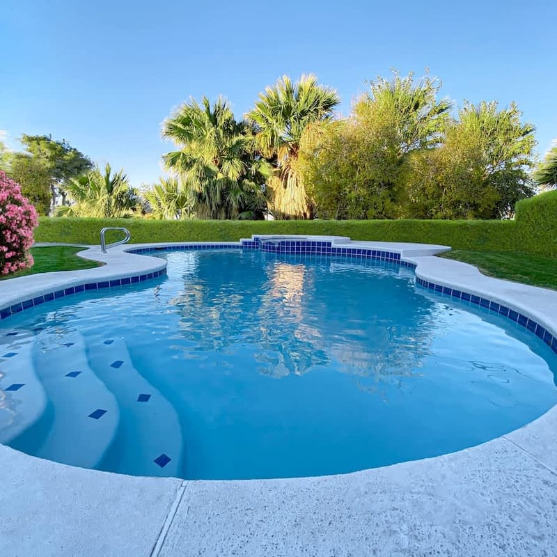 LUX 7BR/4BA Villa w/Heated Pool, next to the Strip