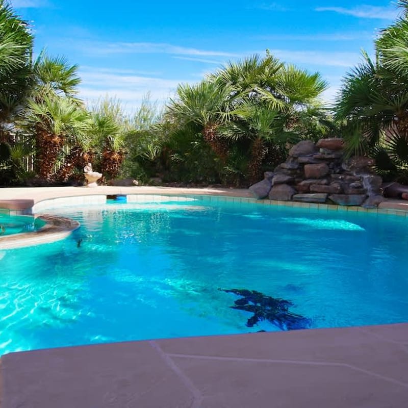 LUX 8BR/4BA Villa w/Heated Pool+Spa, 5min to Strip